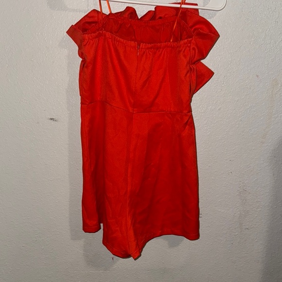 Red Ruffled Strapless Romper - Picture 4 of 6